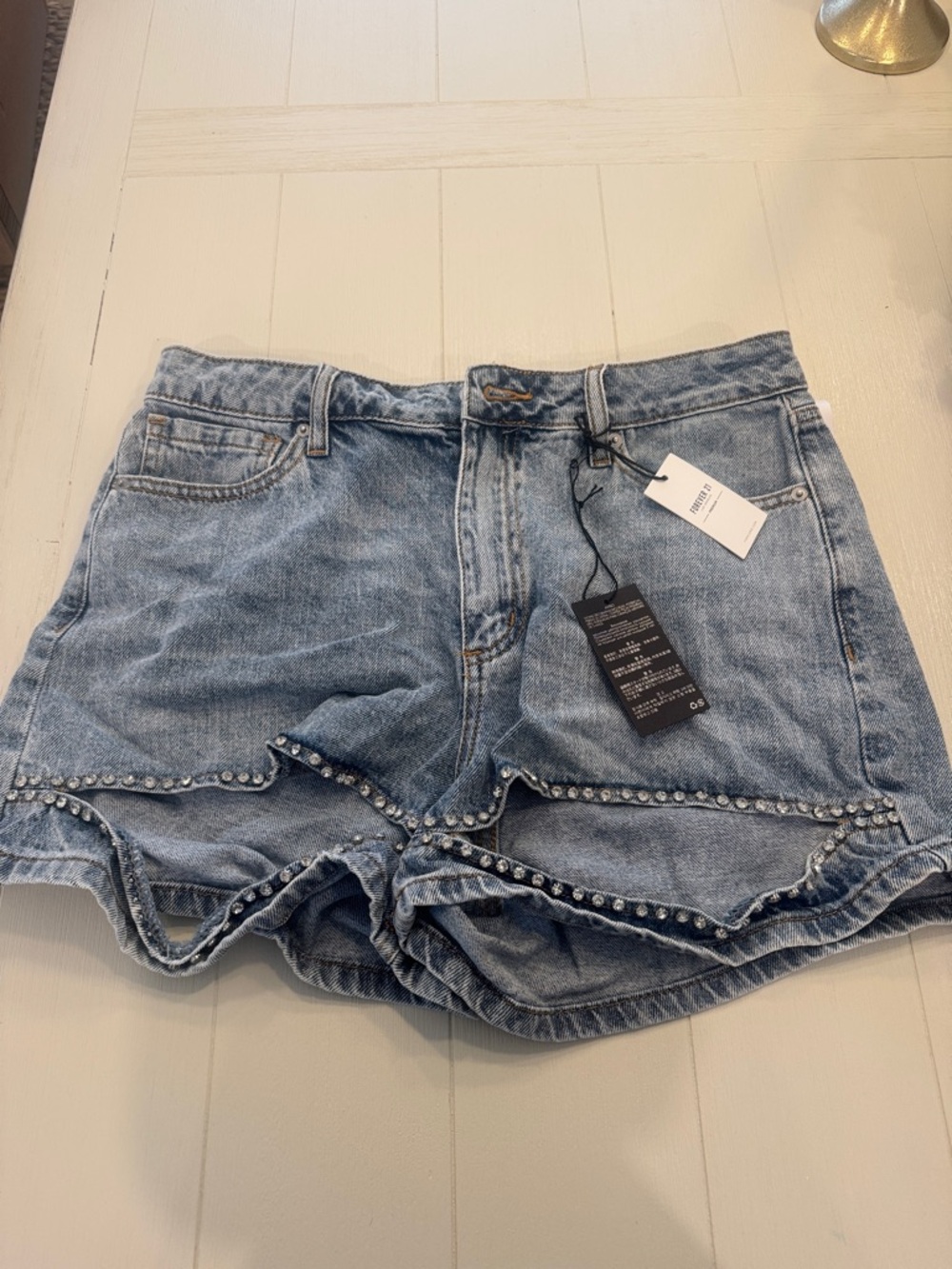 Forever 21 crystal cut out shorts size 30